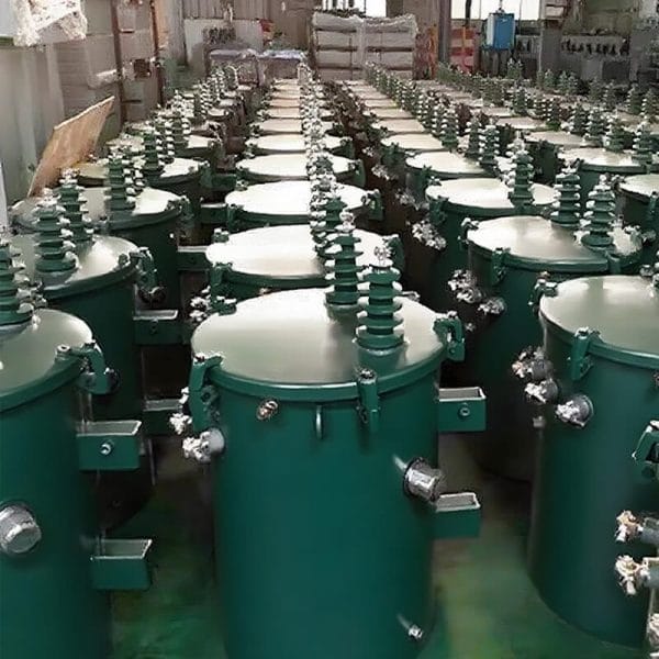 transformator satu fasa yang dipasang pada kutub