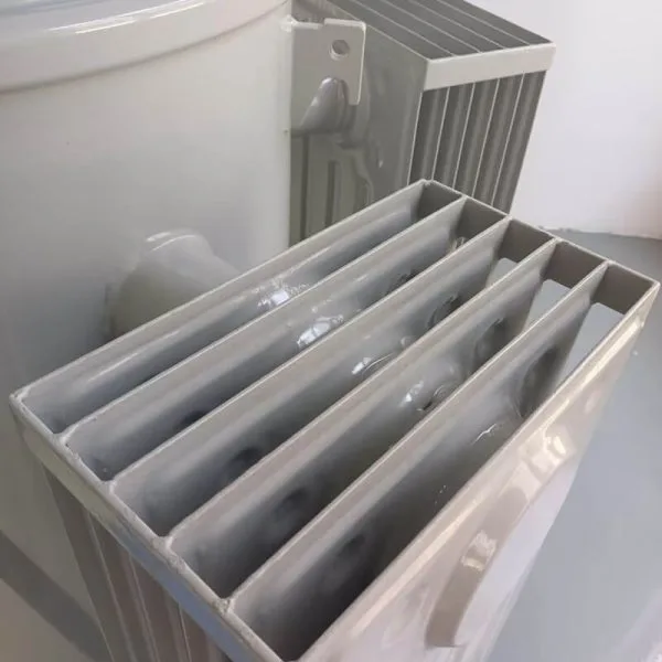 einphasiger, mastmontierter Transformator